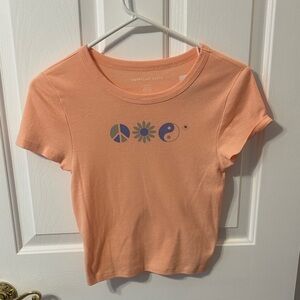 American Eagle Peach Graphic T-Shirt
